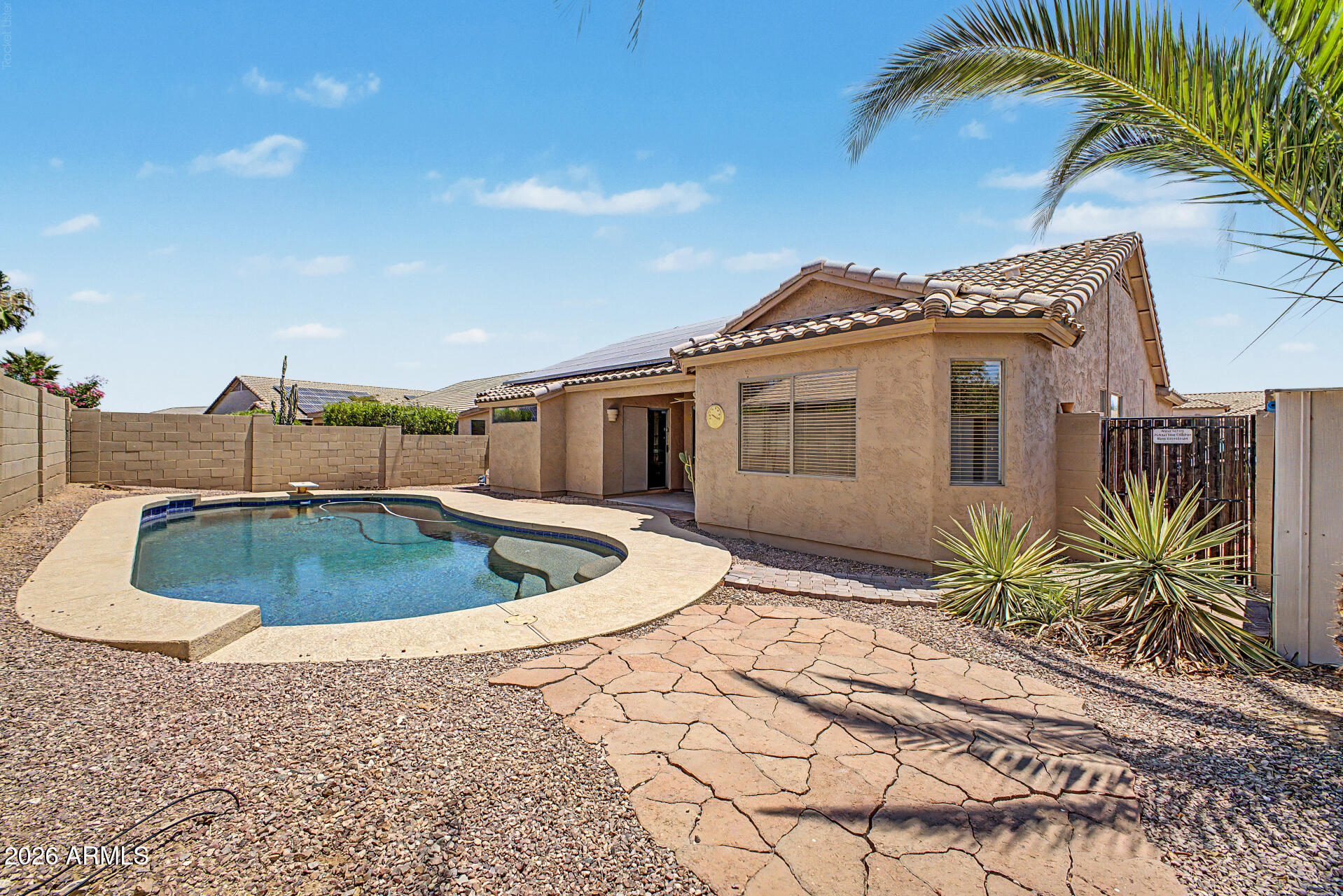 17462 W MEADOW Lane
