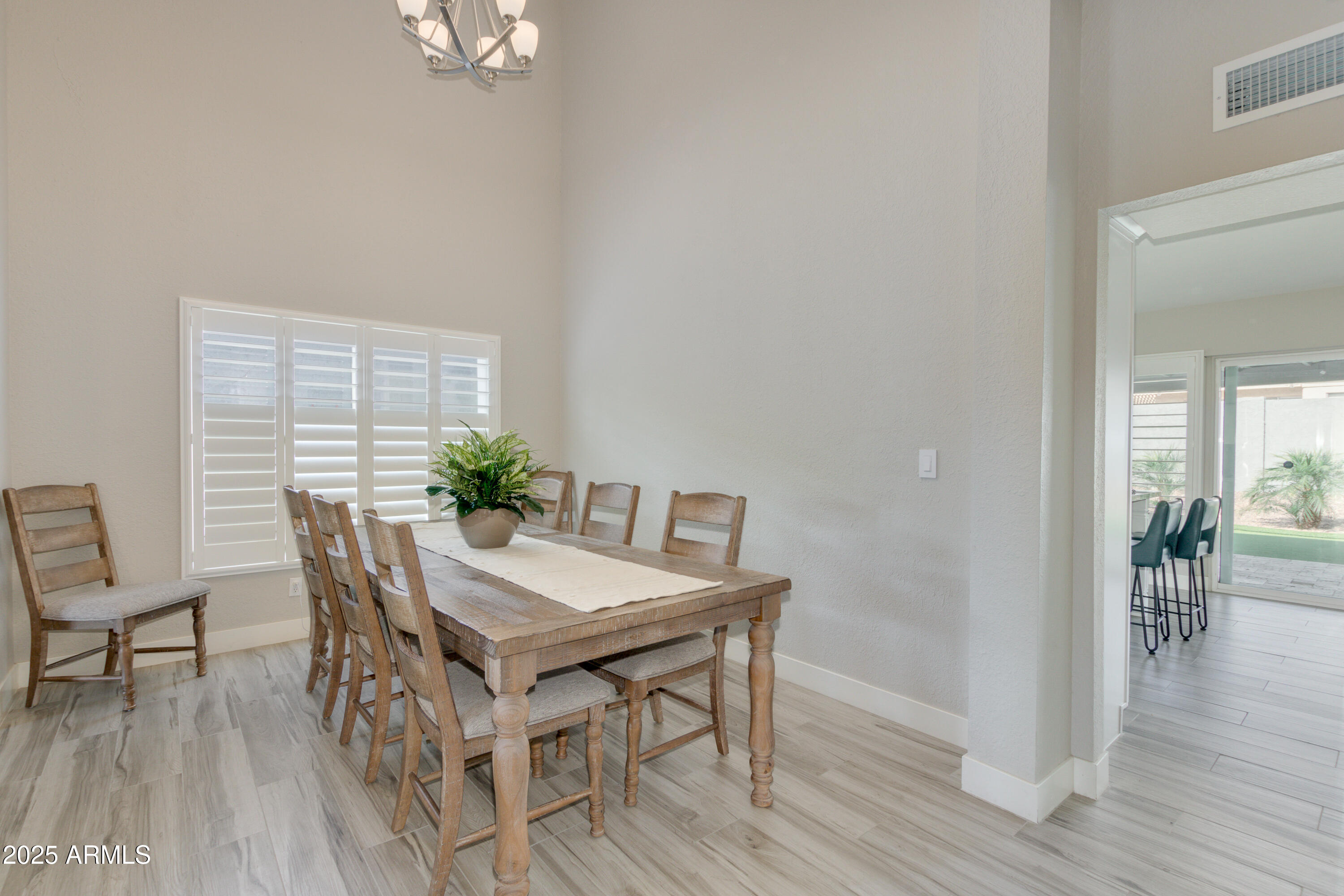 5618 S SAILORS REEF Road