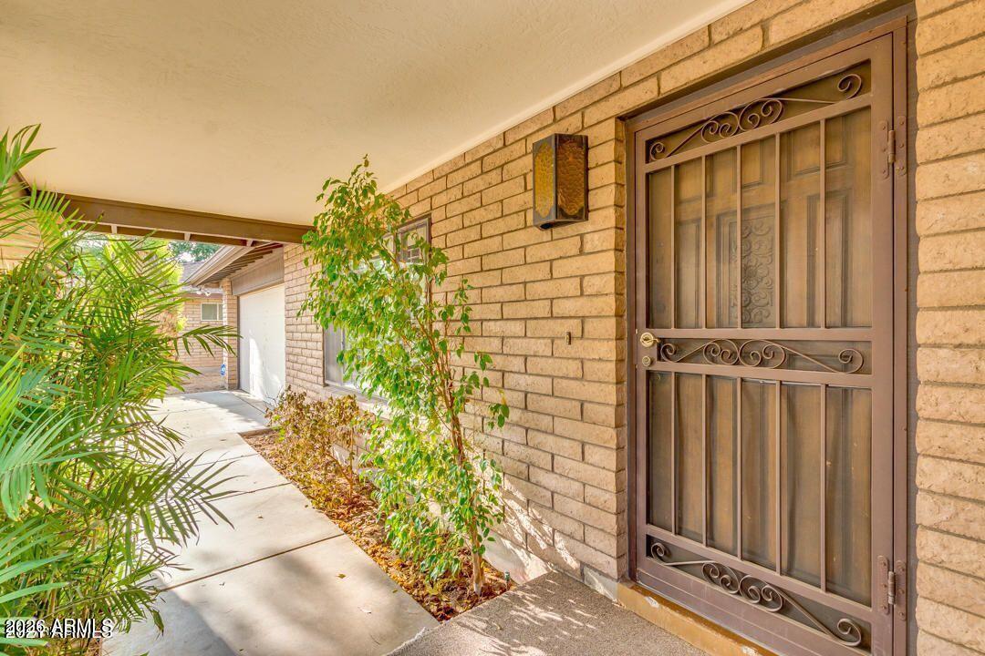 1536 E GEMINI Drive