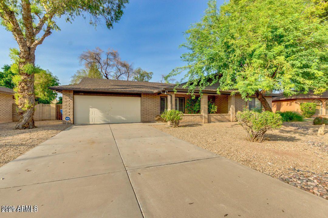 1536 E GEMINI Drive