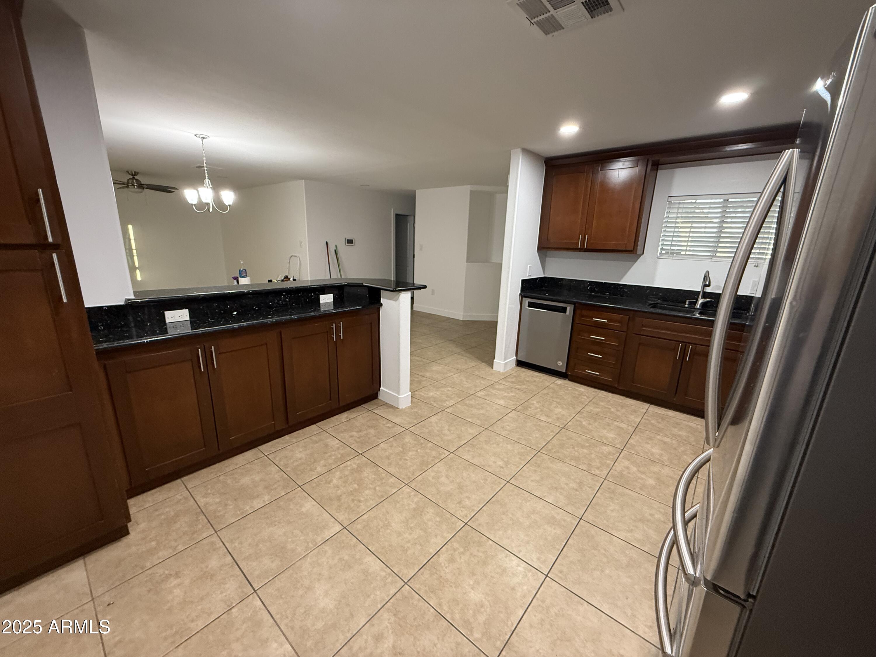 Search Homes 4 5338 W WOLF Street