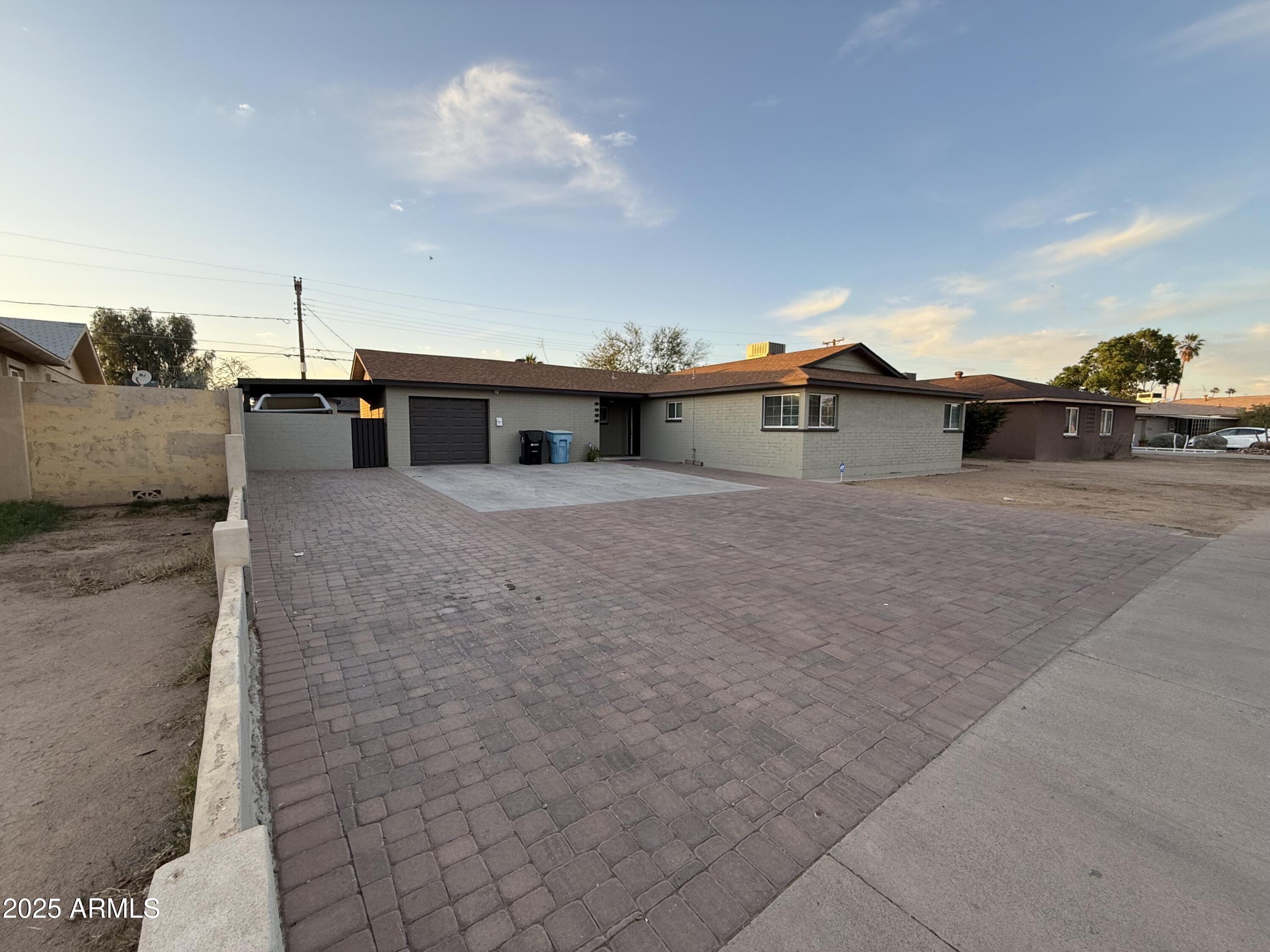 Search Homes 1 5338 W WOLF Street