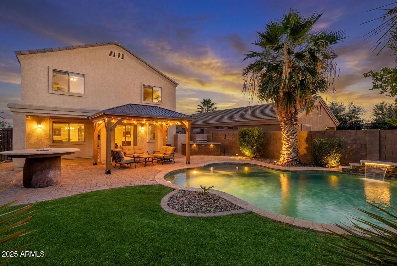 42872 W ESTRADA Street