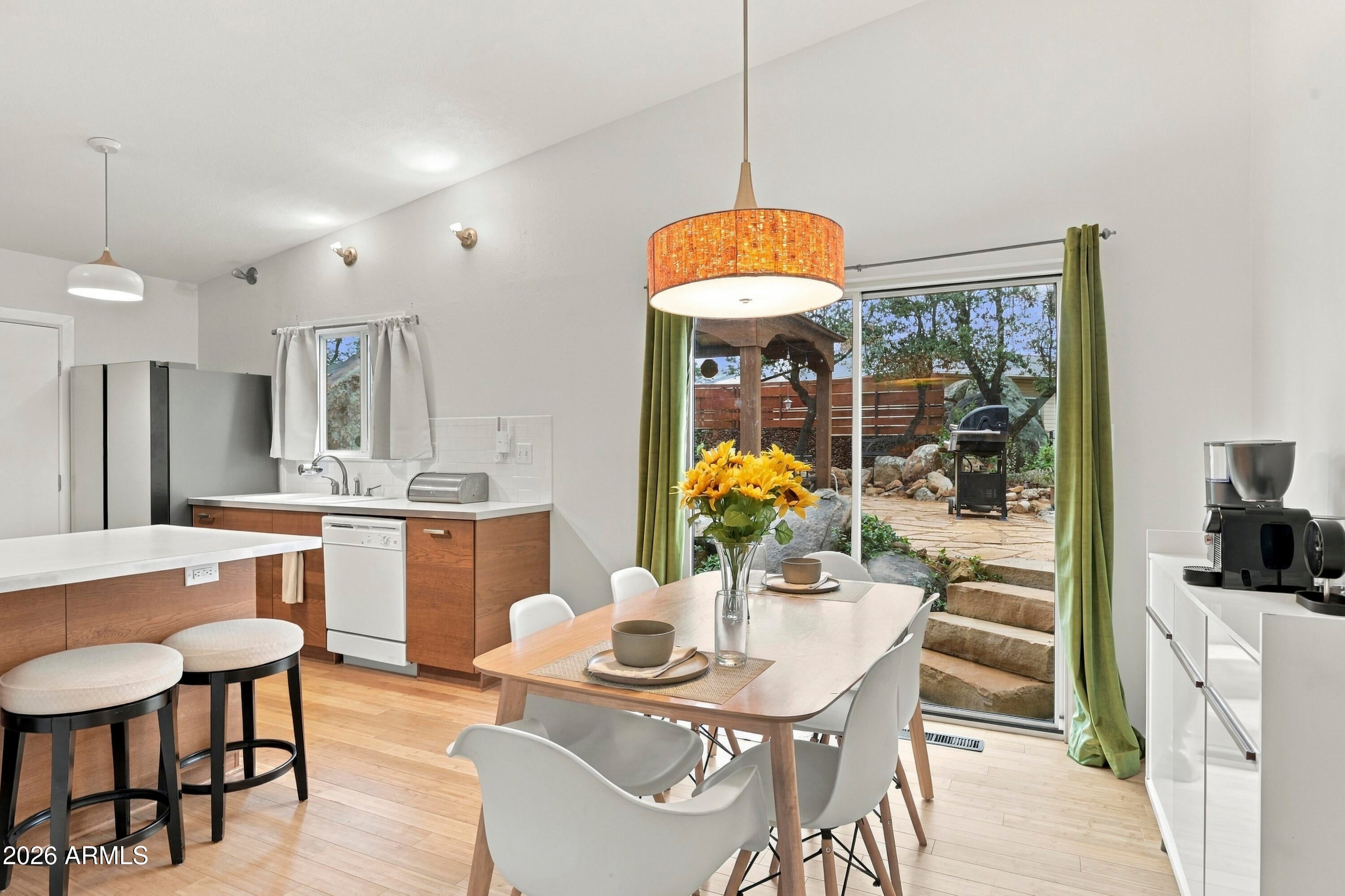 216 PLAZA Drive