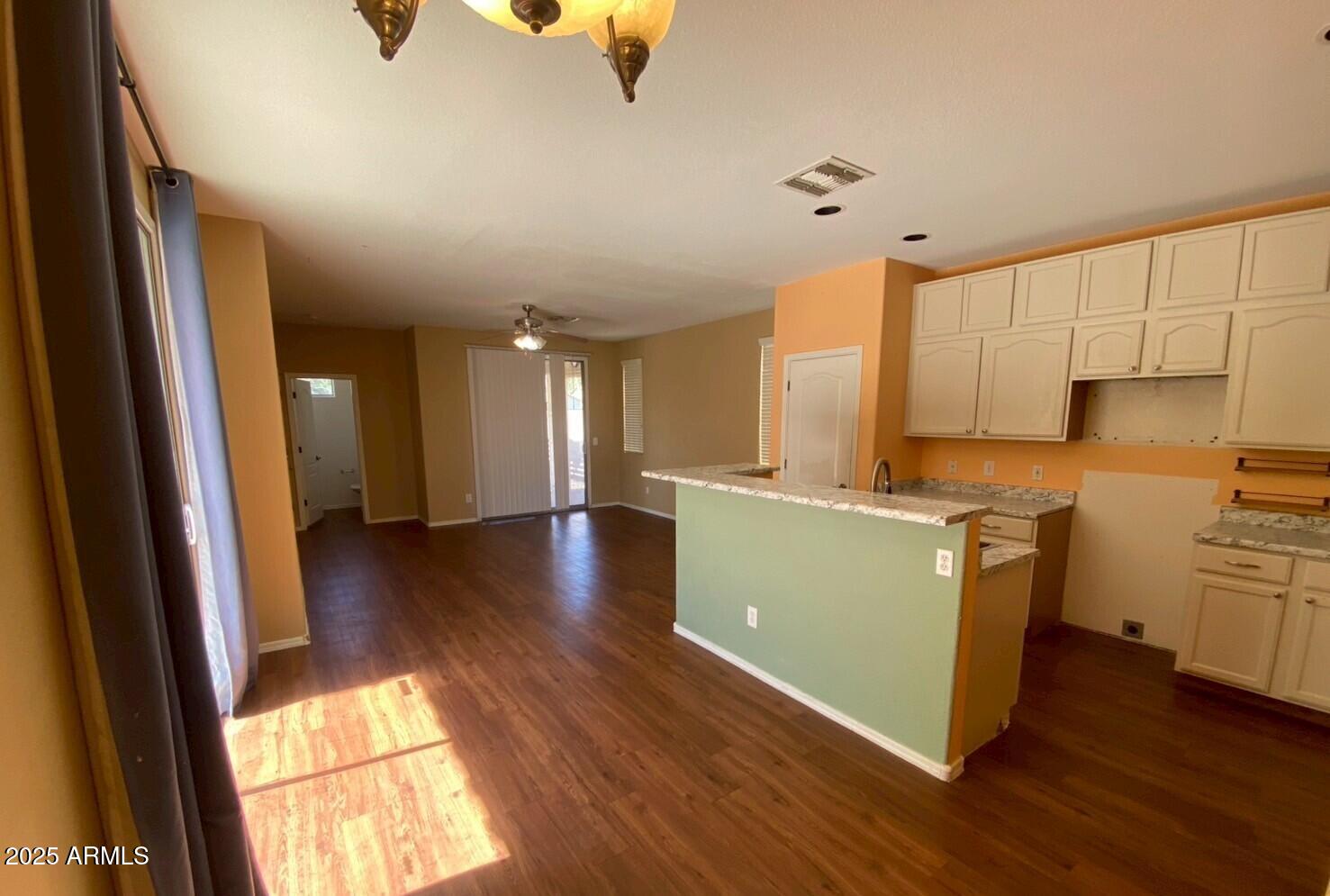 3661 E STAMPEDE Drive