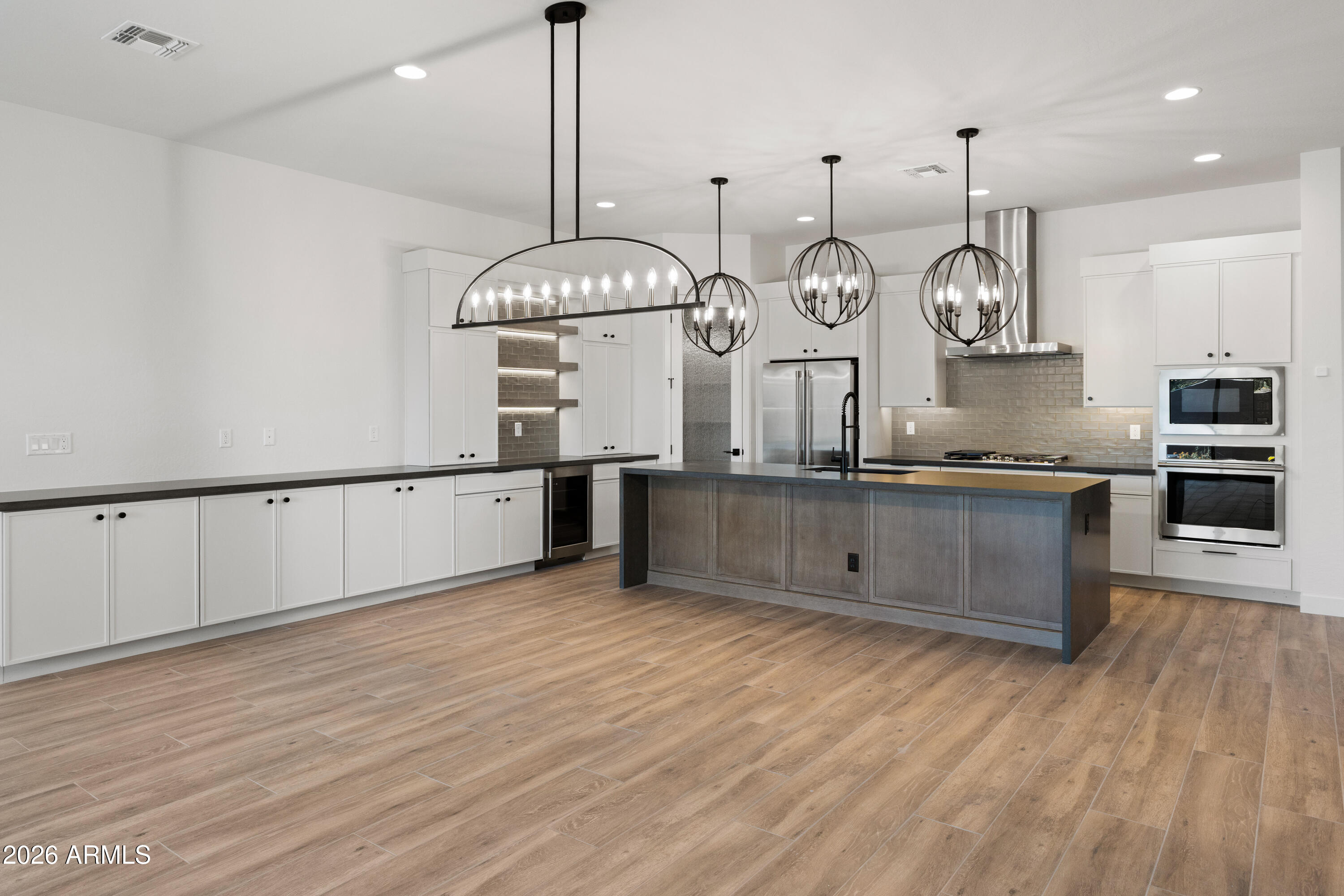 Peoria, Arizona, 85381, United States, 3 Bedrooms Bedrooms, ,3 BathroomsBathrooms,Residential,Active,2051976