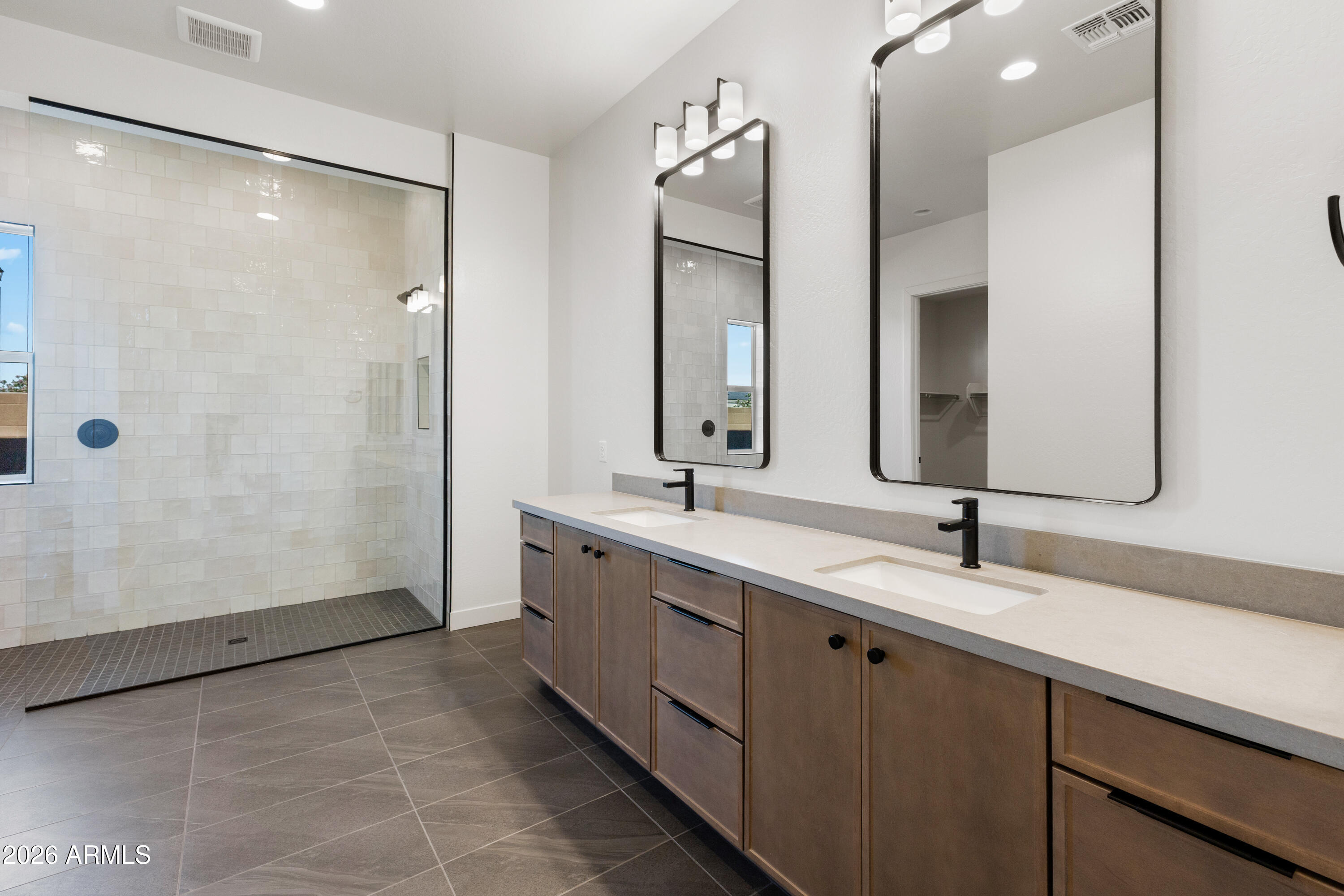 Peoria, Arizona, 85381, United States, 3 Bedrooms Bedrooms, ,3 BathroomsBathrooms,Residential,Active,2051976