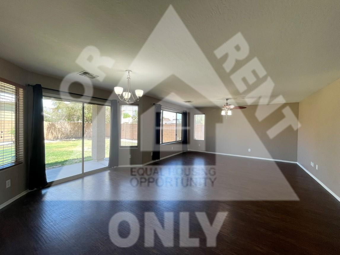 2424 W SAINT KATERI Drive