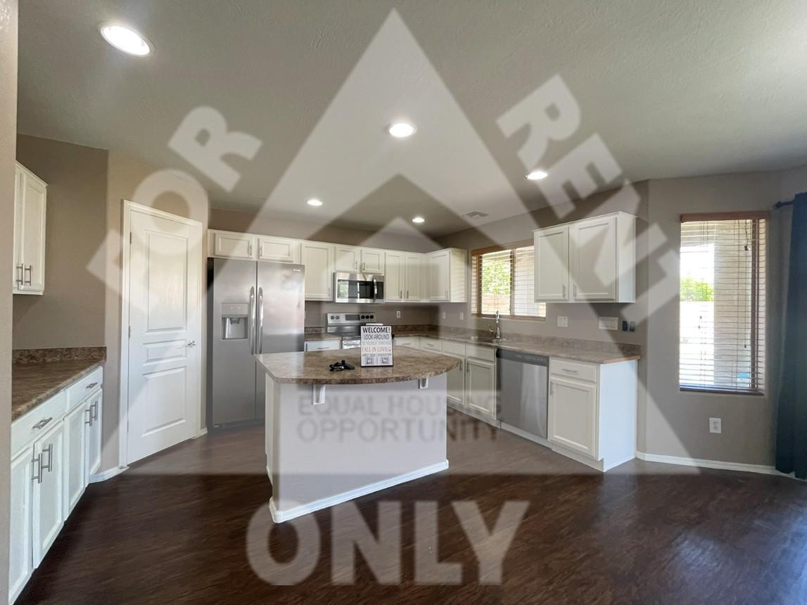 2424 W SAINT KATERI Drive