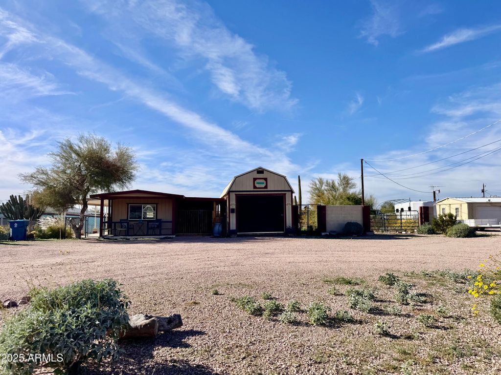 Photo of 174 N Hilton Road, Apache Junction, AZ 85119 (MLS # 6957799)