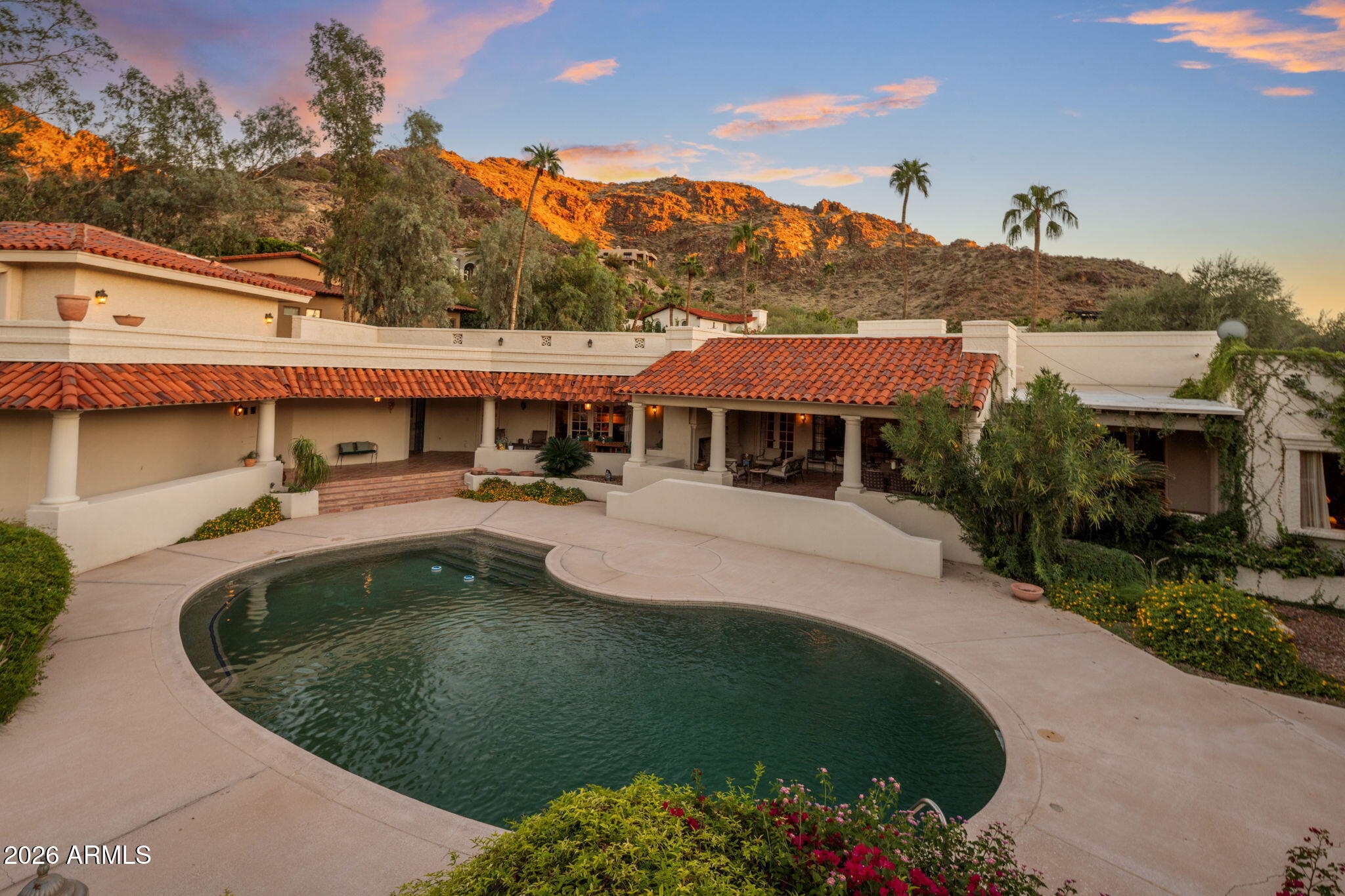 5240 E DESERT VISTA Road
