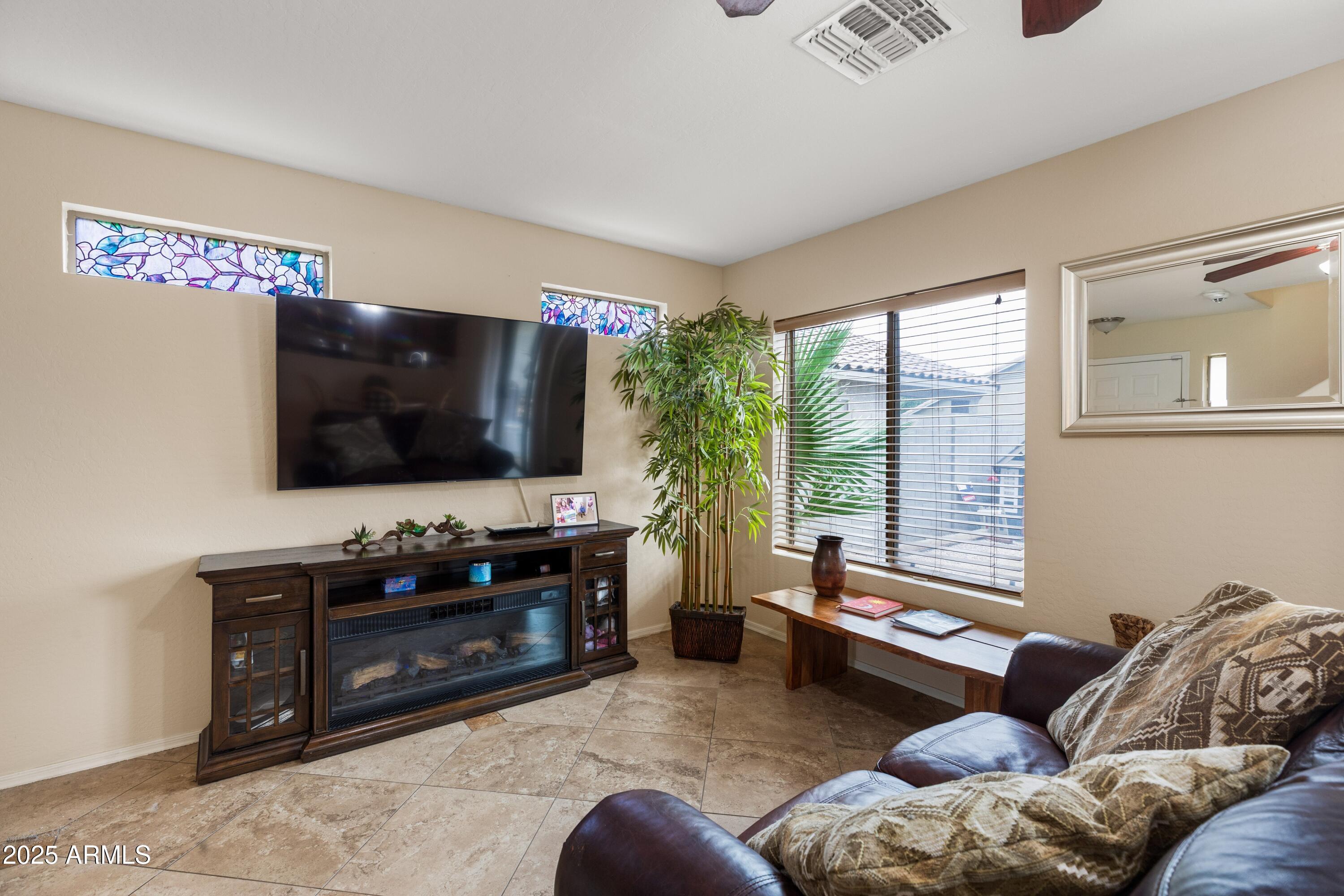 3556 E Del Rio Drive