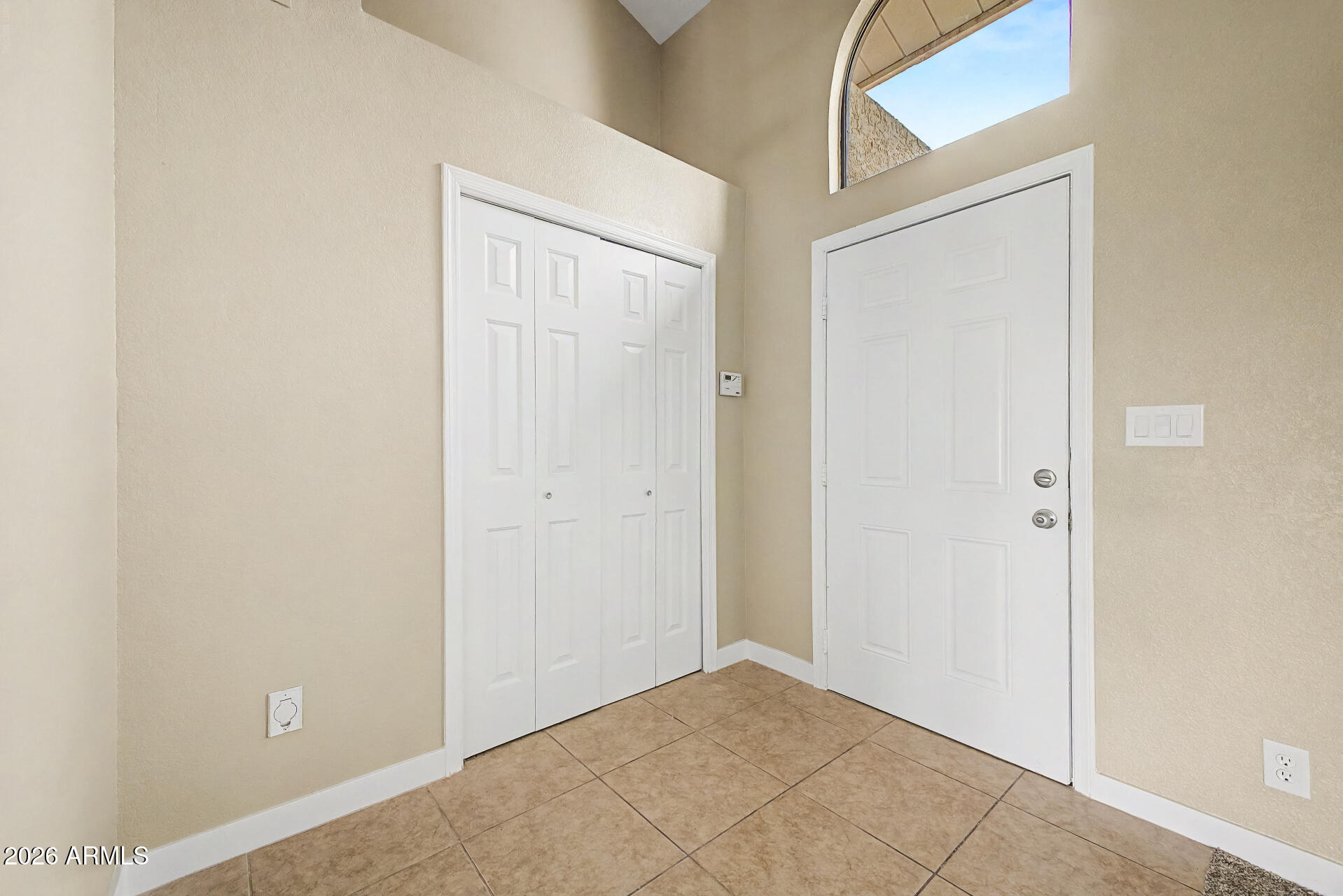 2524 S EL PARADISO -- 26