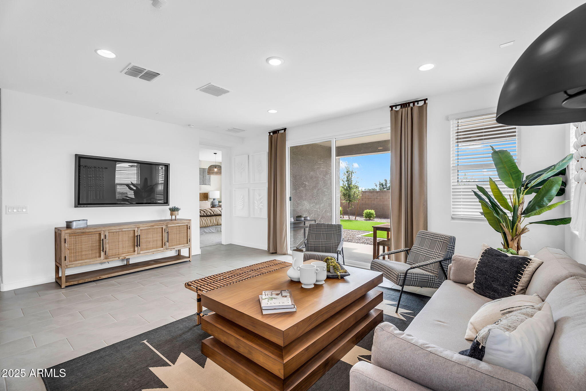 3067 E BARREL RACE Road