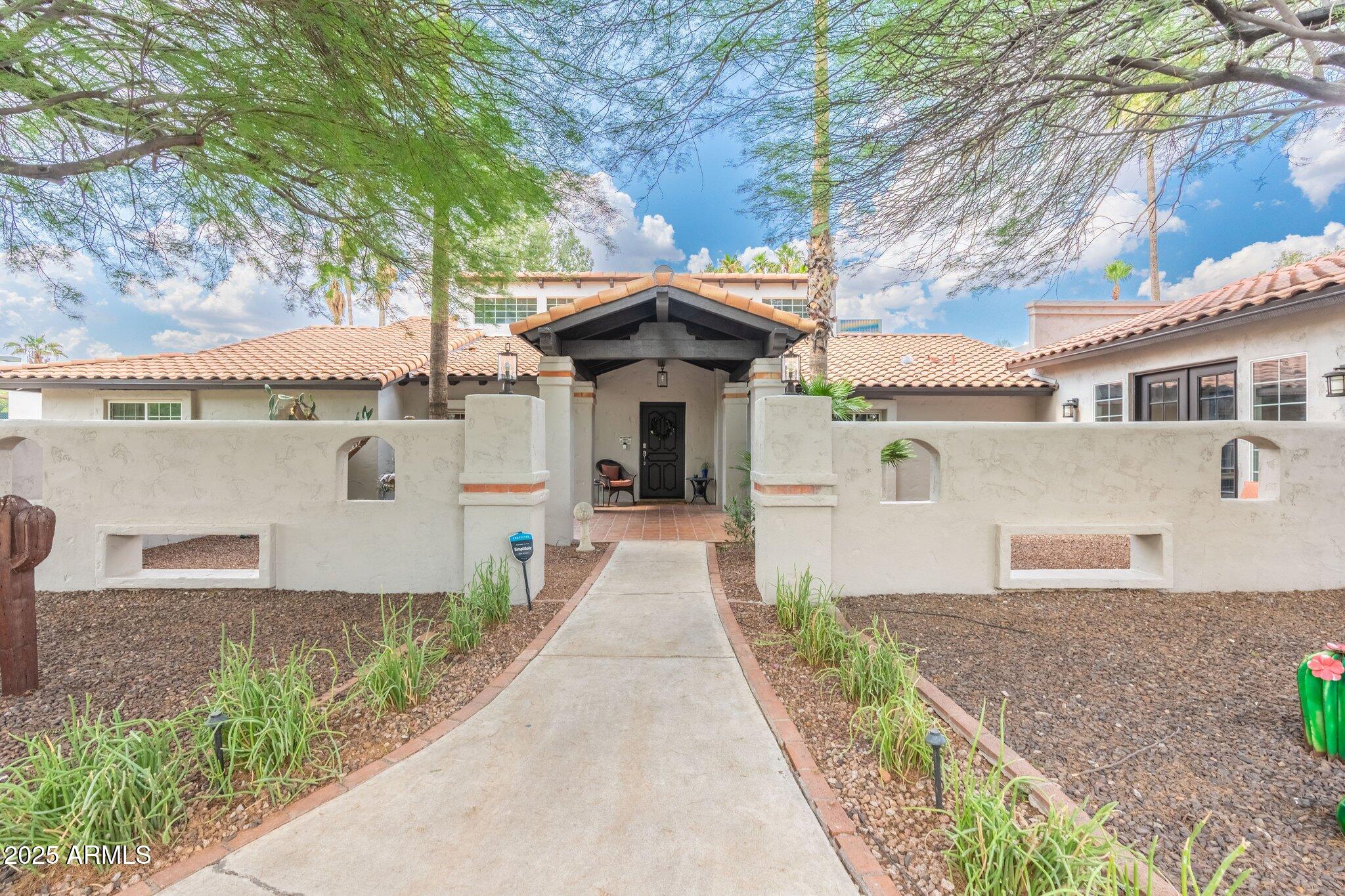 5540 E MERCER Lane