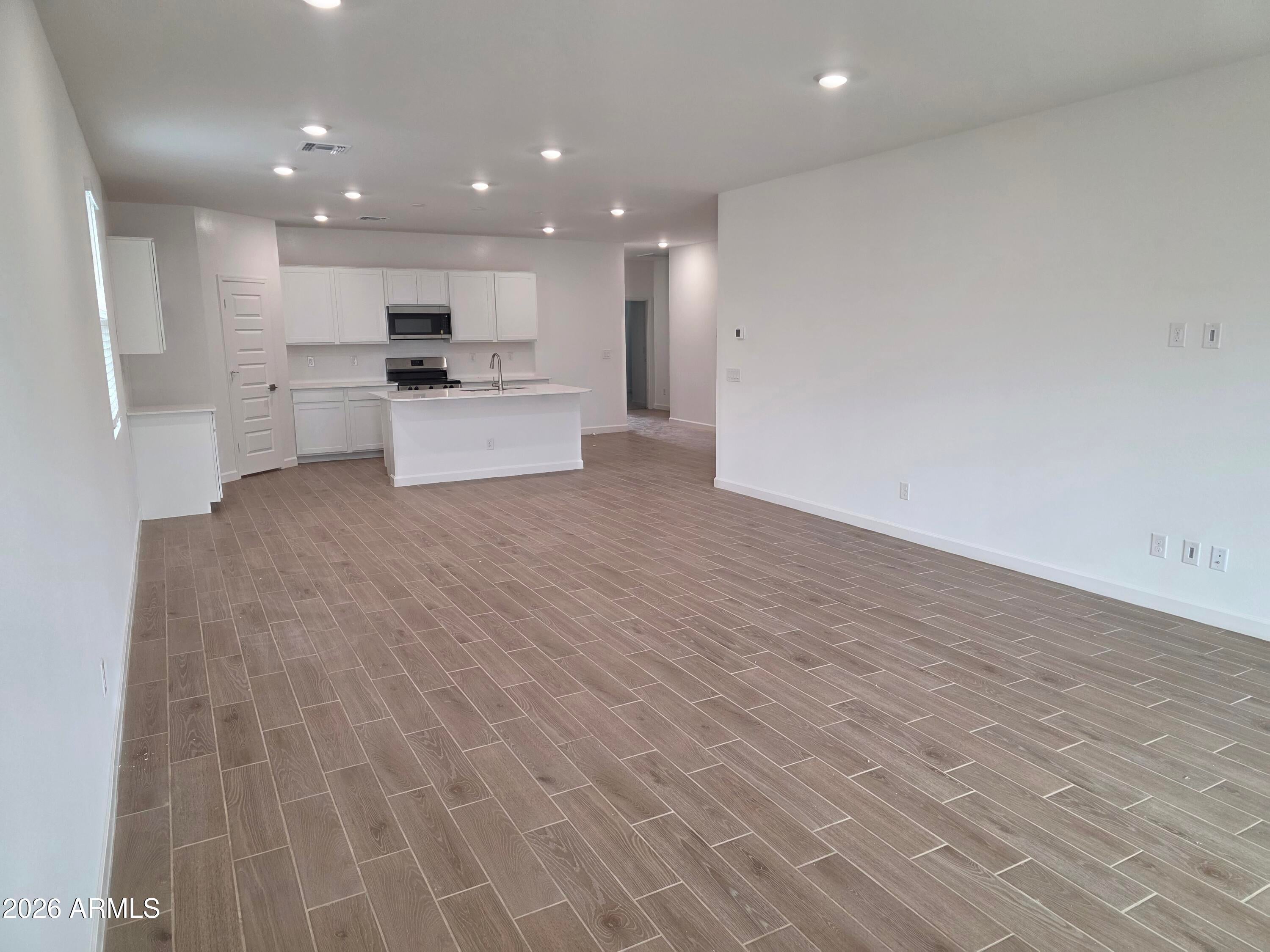 12588 W LOCUST Lane