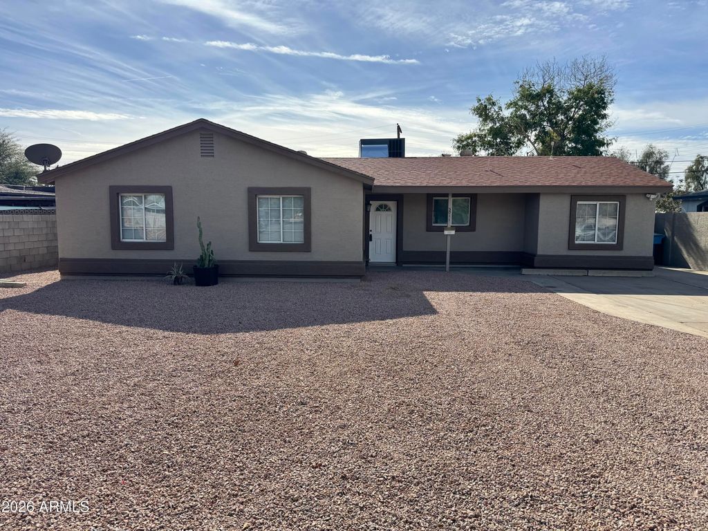 Photo of 3011 W Highland Avenue, Phoenix, AZ 85017 (MLS # 6975441)