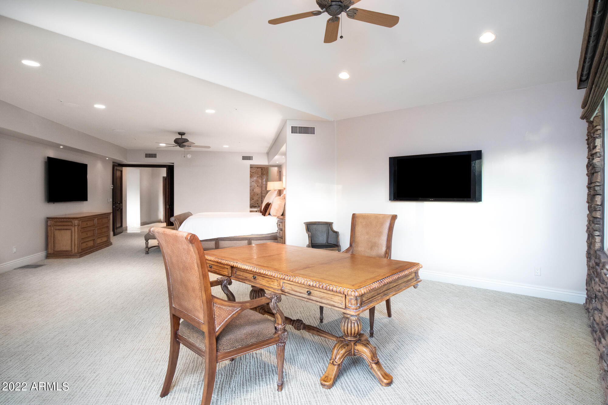 PALO VIENTO 1 - Residential