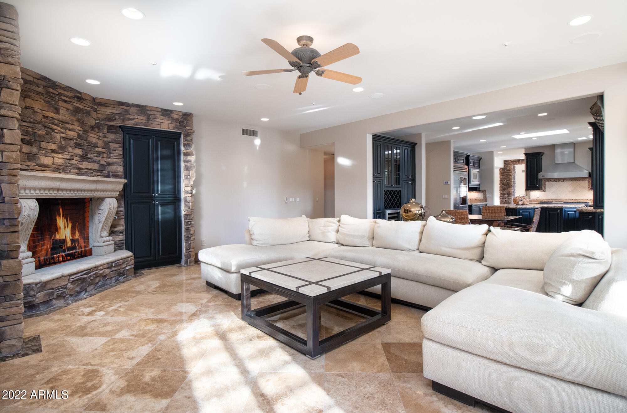 PALO VIENTO 1 - Residential