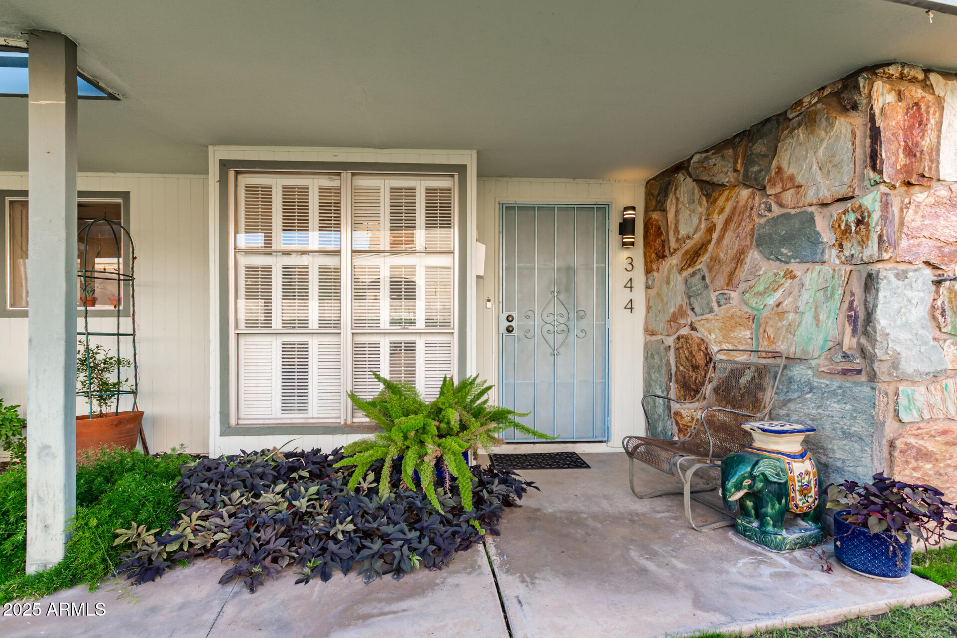 344 W MARYLAND Avenue