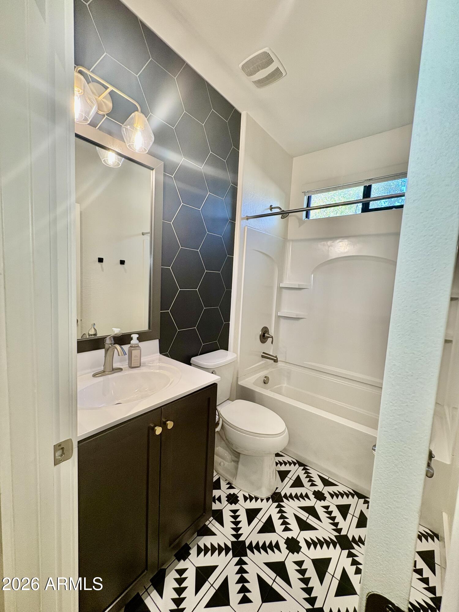 4740 E TIERRA BUENA Lane