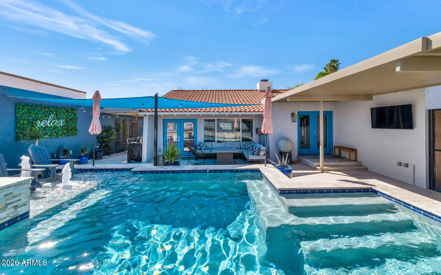 2041 E Alameda Drive