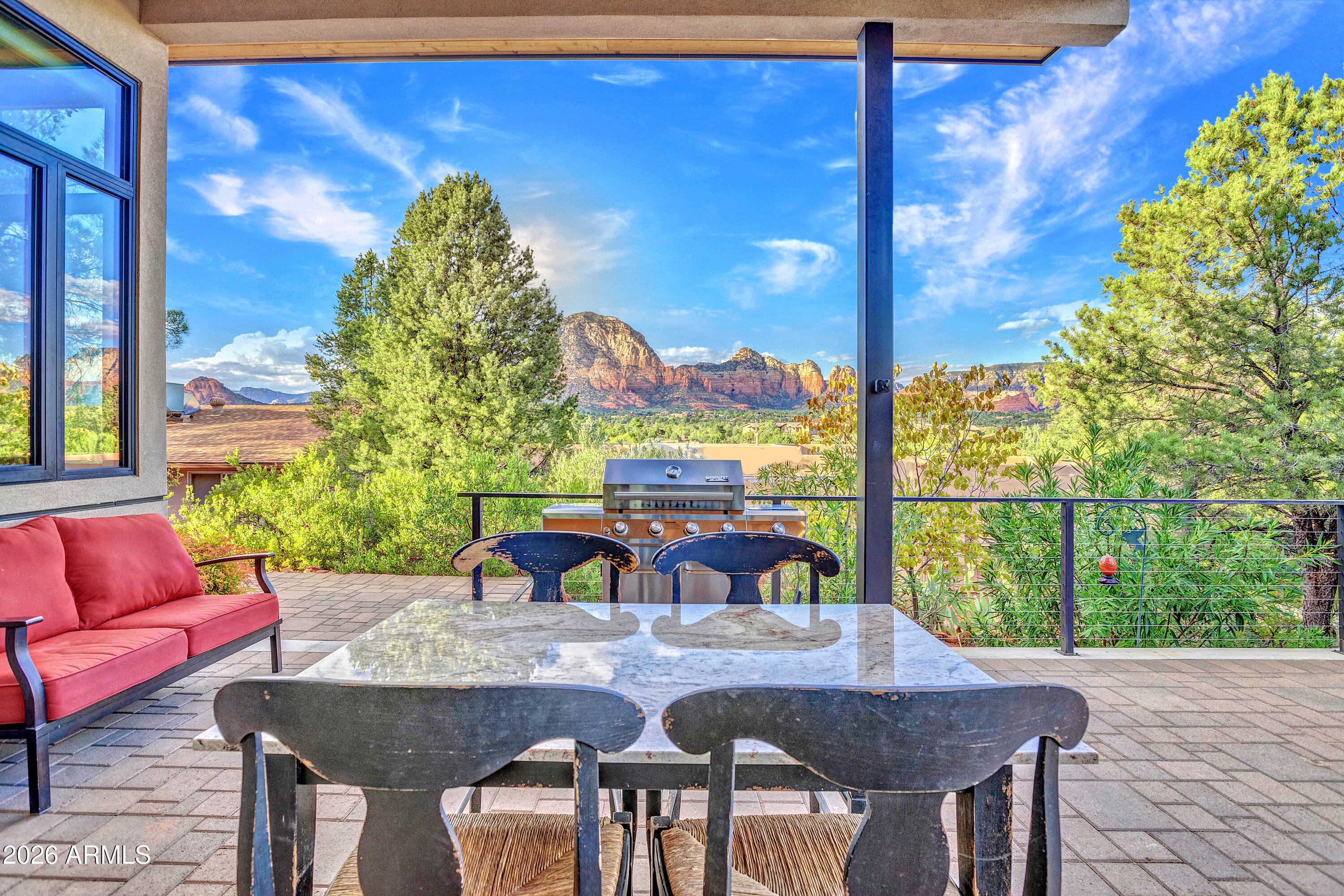 2405 ROADRUNNER Road