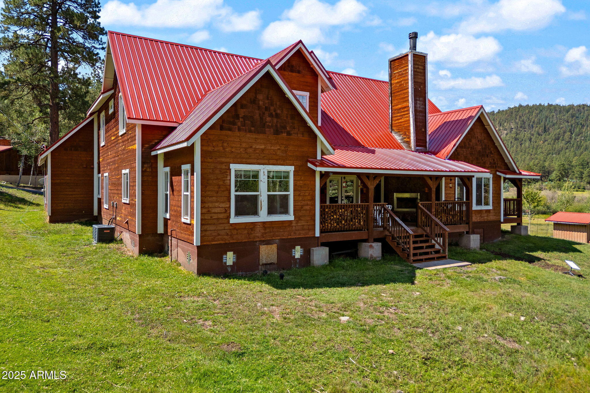 61 COUNTY ROAD 1121 --