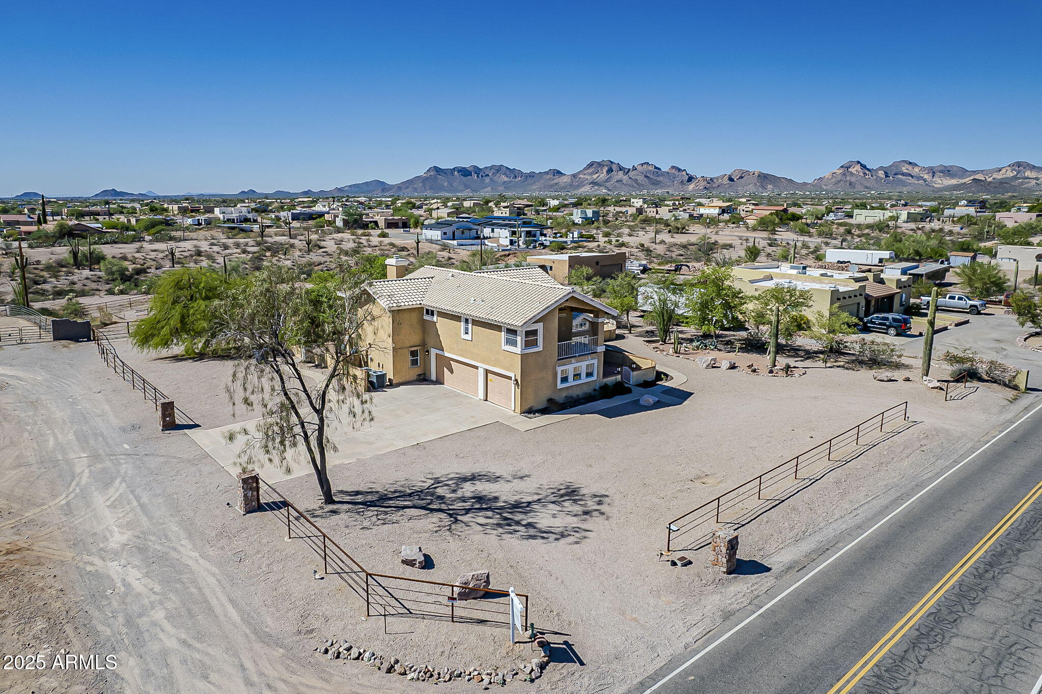 1410 N GOLDFIELD Road