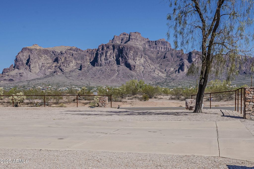 Photo of 1410 N Goldfield Road, Apache Junction, AZ 85119 (MLS # 6929266)