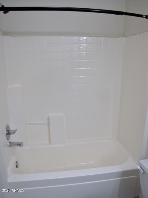 LONDON SQUARE UNIT 2 - Residential