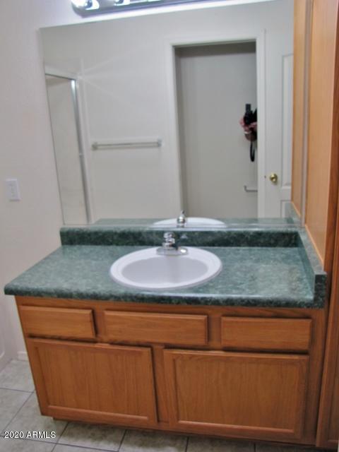 LONDON SQUARE UNIT 2 - Residential