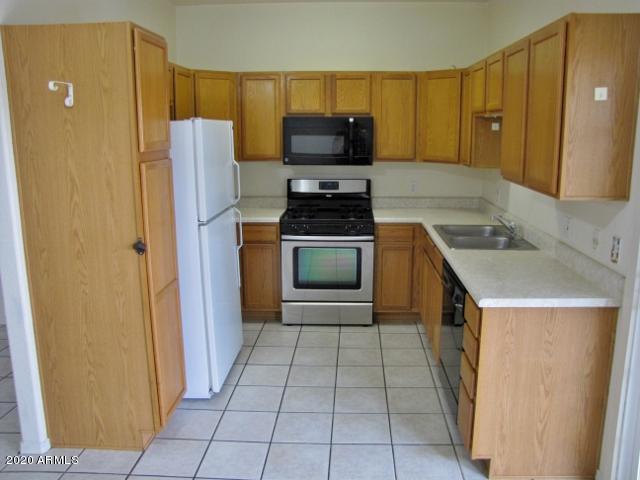 LONDON SQUARE UNIT 2 - Residential