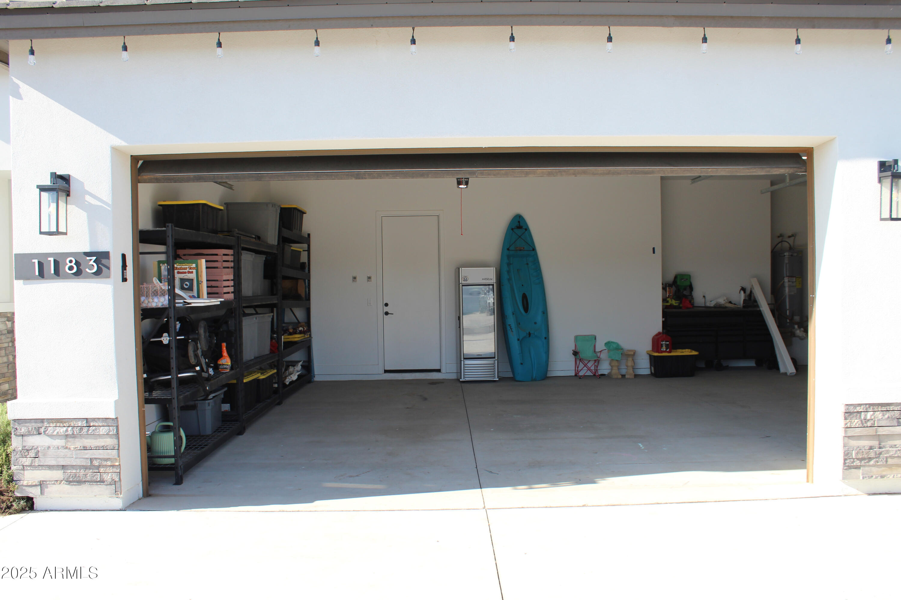 1183 W WHITE HAWK Drive