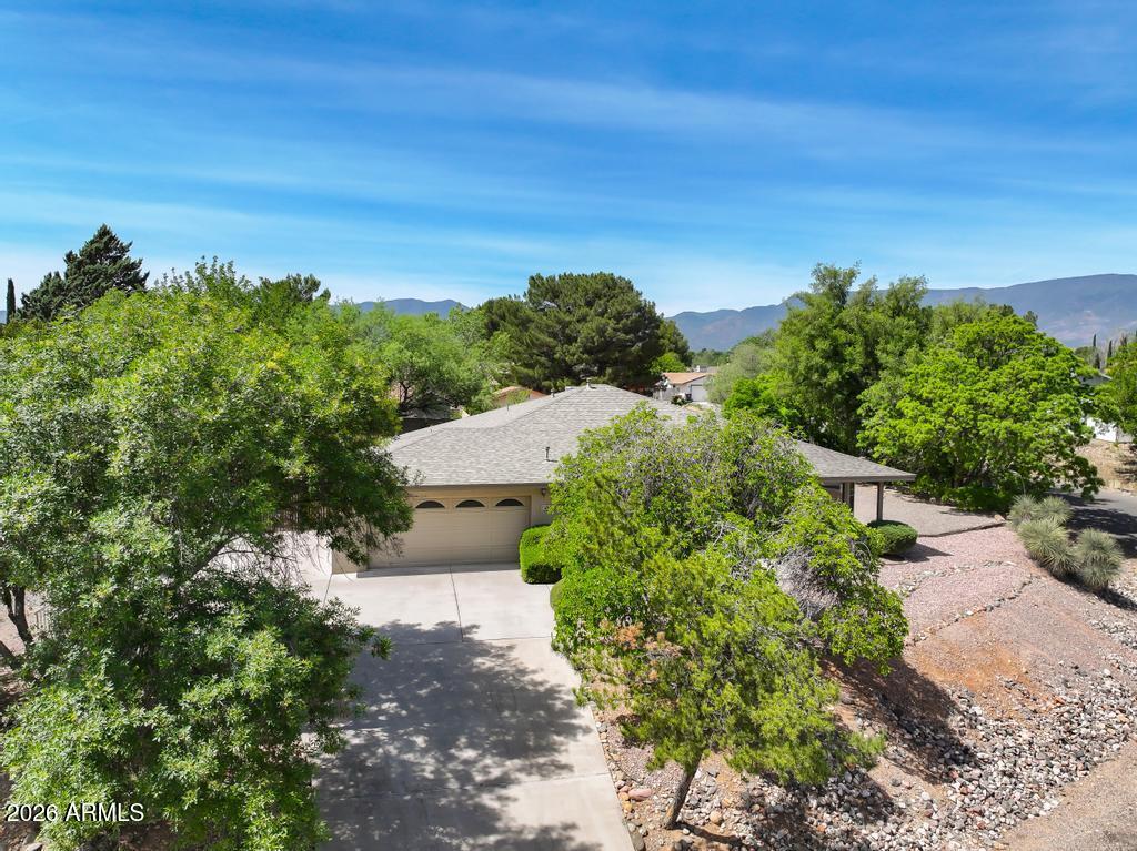 4657 E BROKEN SADDLE Drive