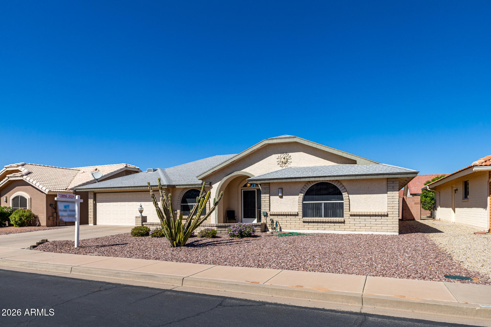 8214 E NAVARRO Avenue