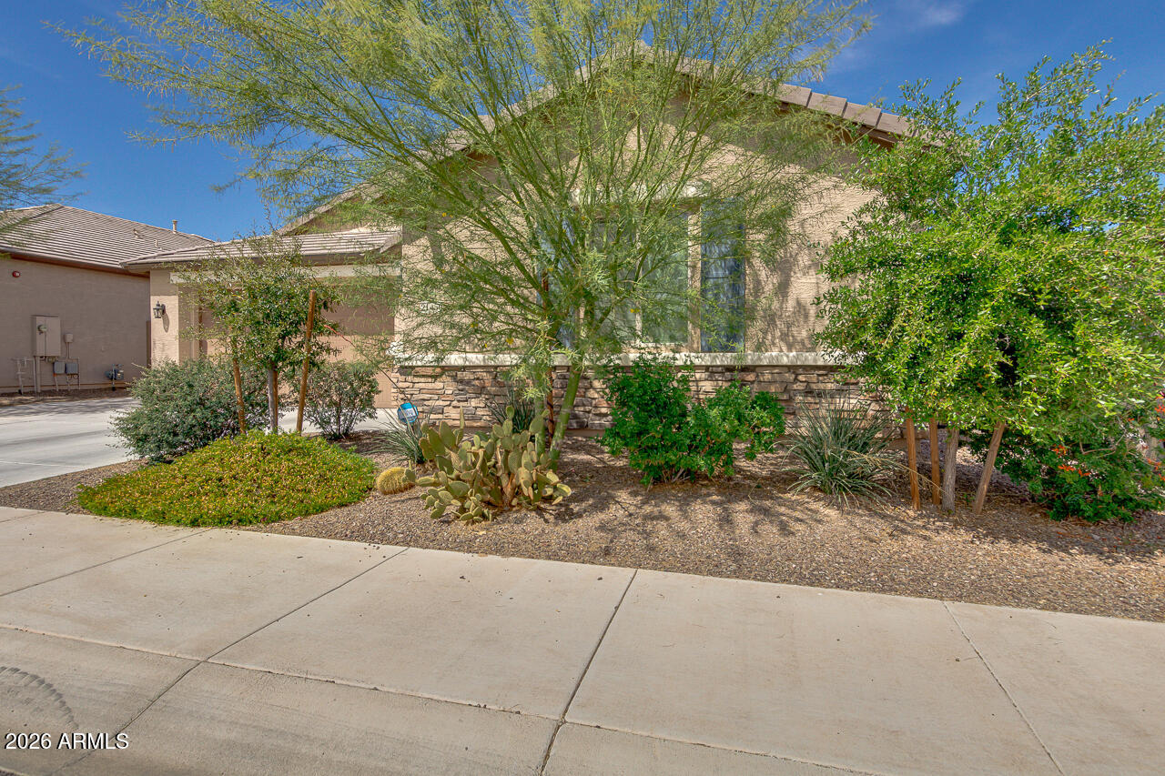21450 W ALMERIA Road