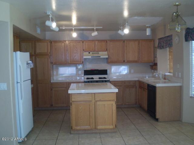 1982 W Peninsula Circle