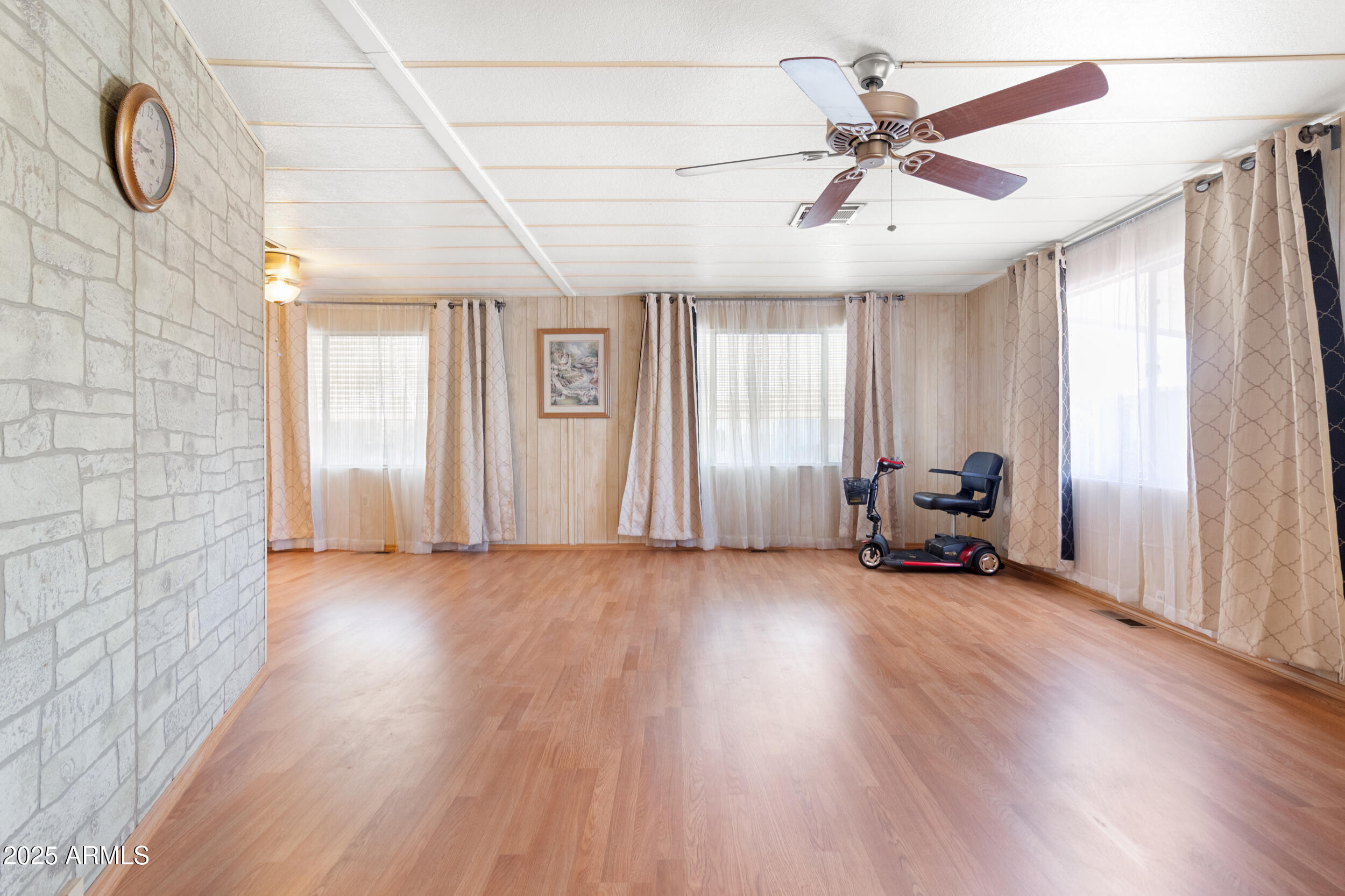200 E KNOX Road 63
