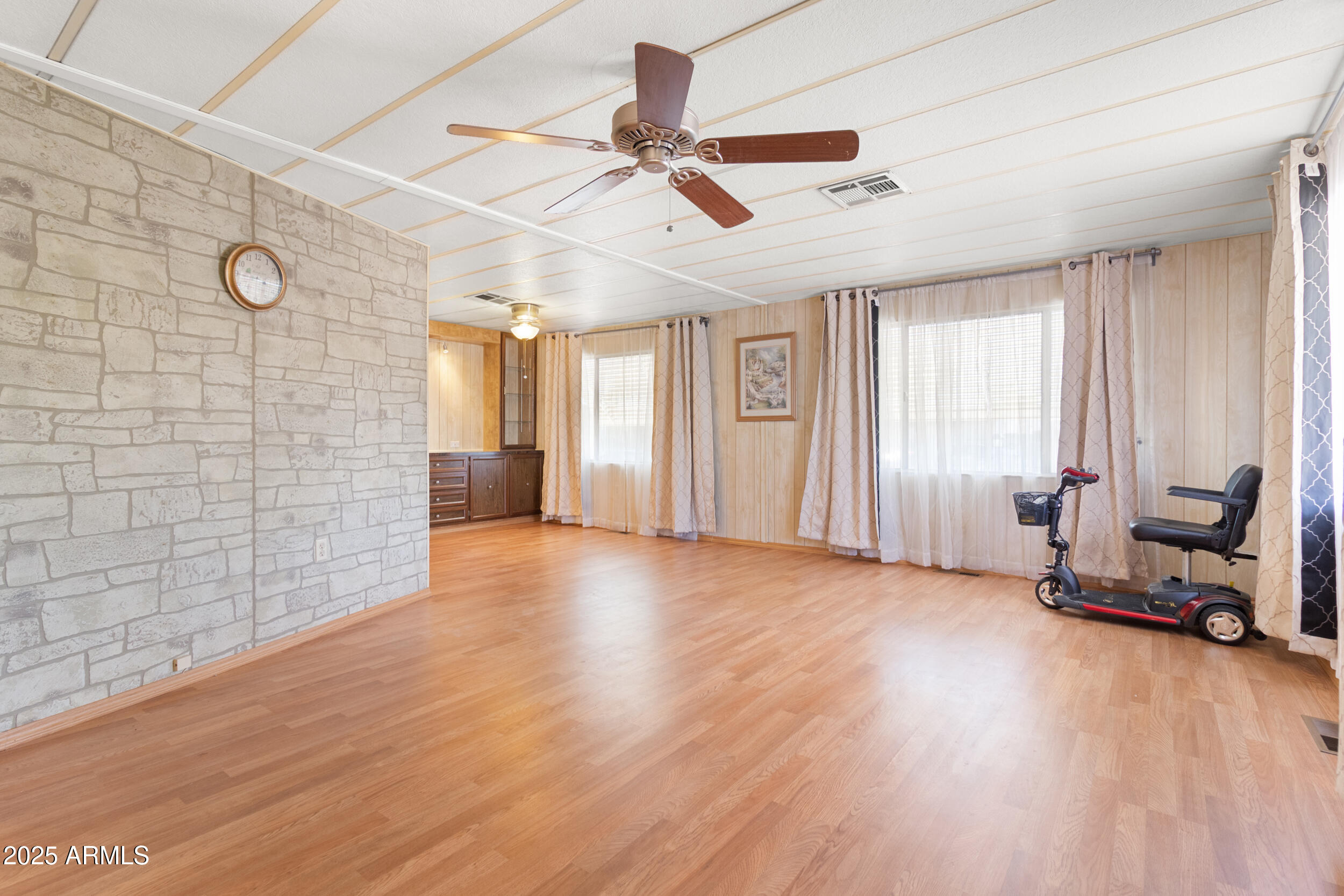 200 E KNOX Road 63