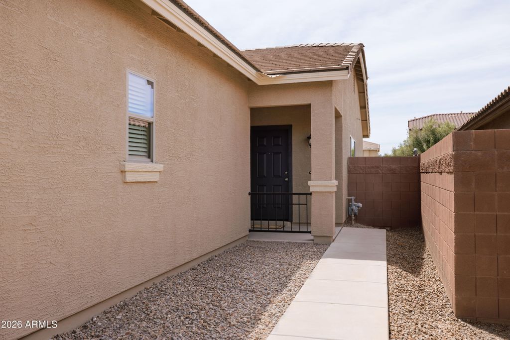 Photo of 117 W Reeves Avenue, San Tan Valley, AZ 85140 (MLS # 7019577)