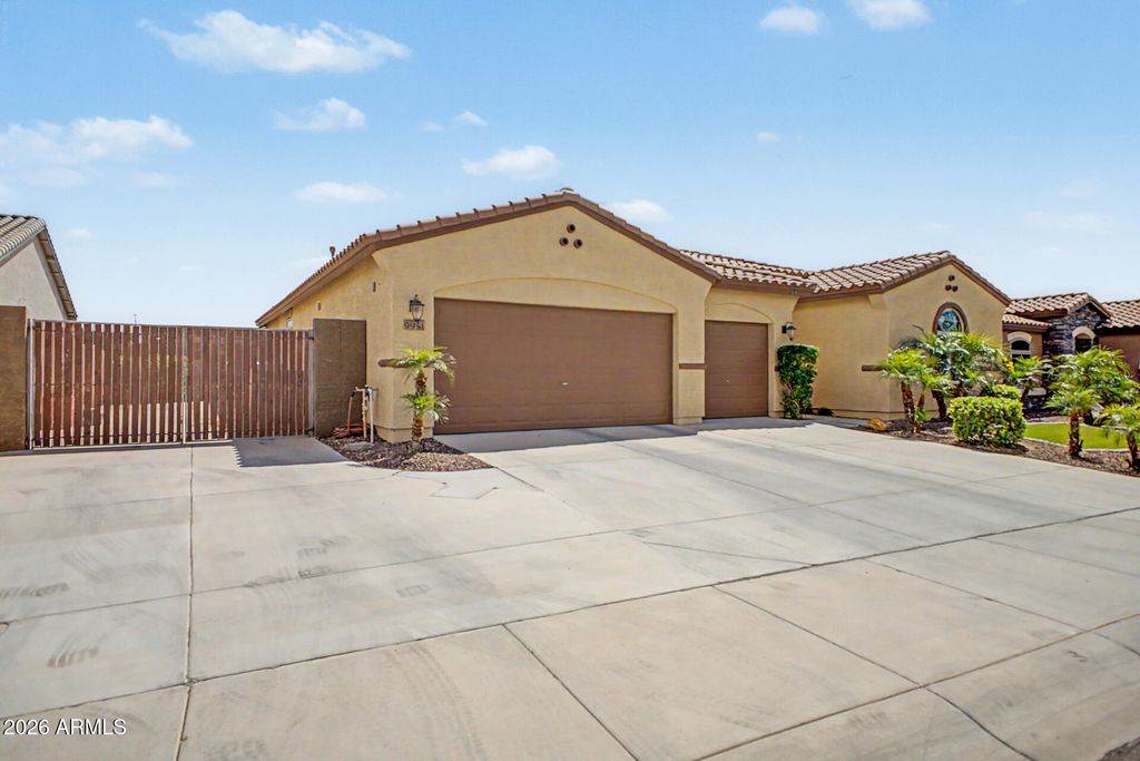 Photo of 9951 W Villa Hermosa, Peoria, AZ 85383 (MLS # 7019874)