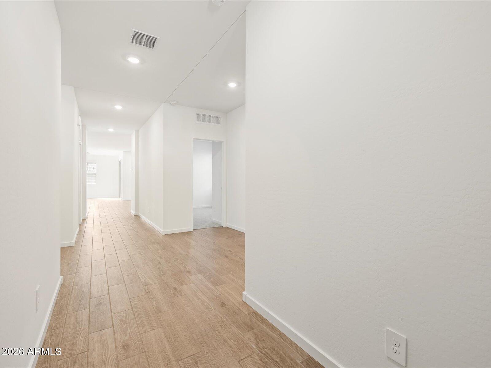 15827 W COTTONTAIL Lane