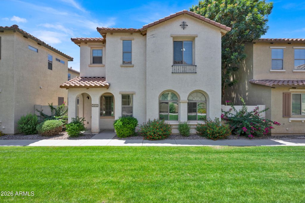 Photo of 3455 S Falcon Drive, Gilbert, AZ 85297 (MLS # 7031119)