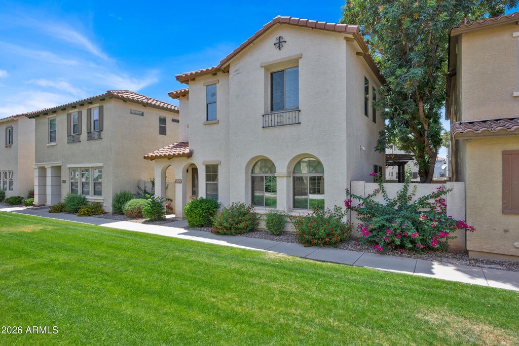 Photo of 3455 S Falcon Drive, Gilbert, AZ 85297 (MLS # 7031119)