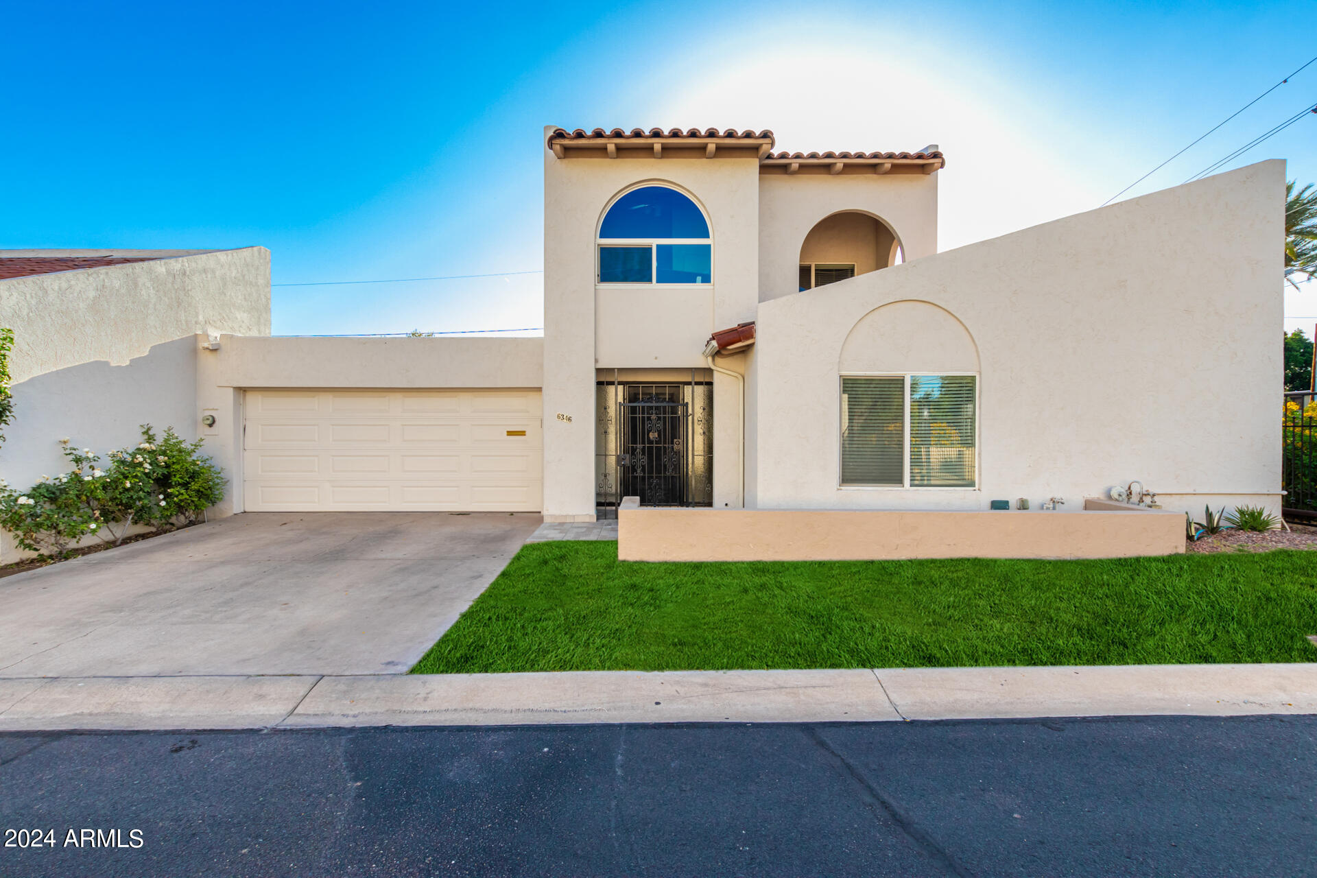 View Phoenix, AZ 85014 townhome