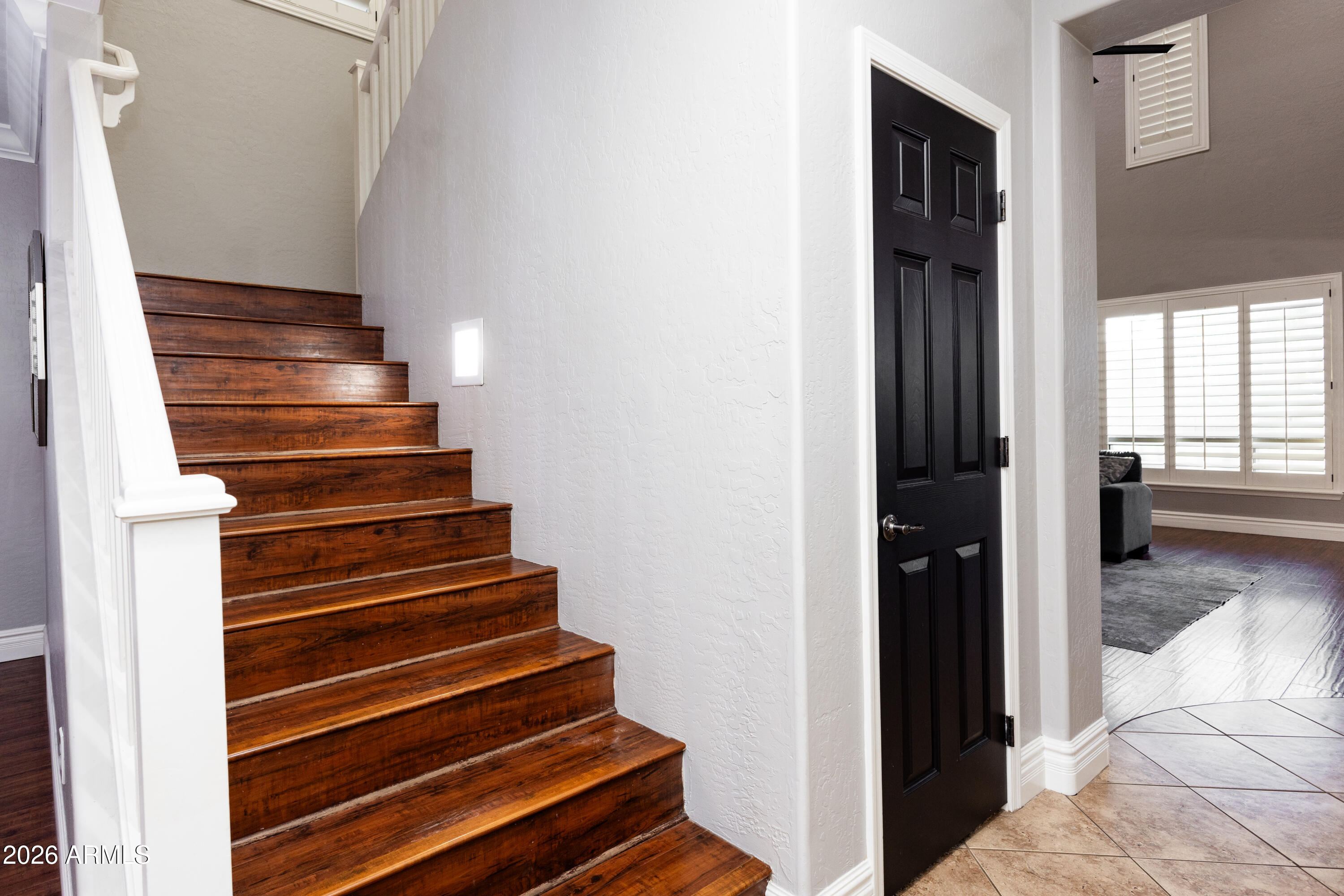 1507 E BLUEBIRD Court