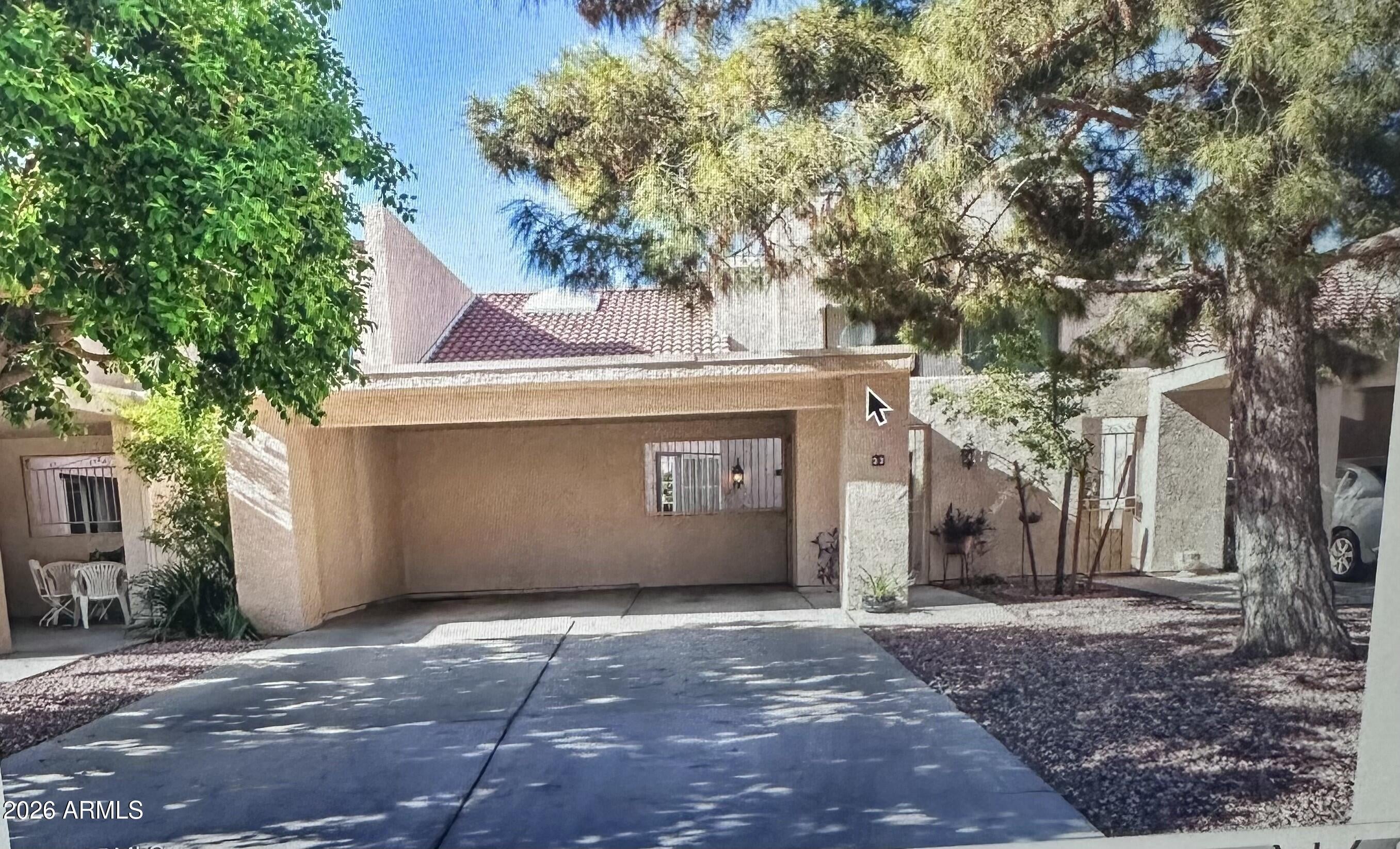 33 E BECK Lane