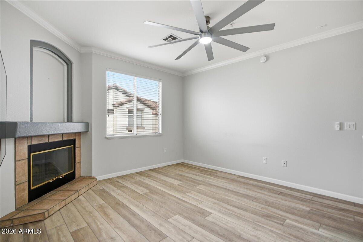 2992 N MILLER Road A208