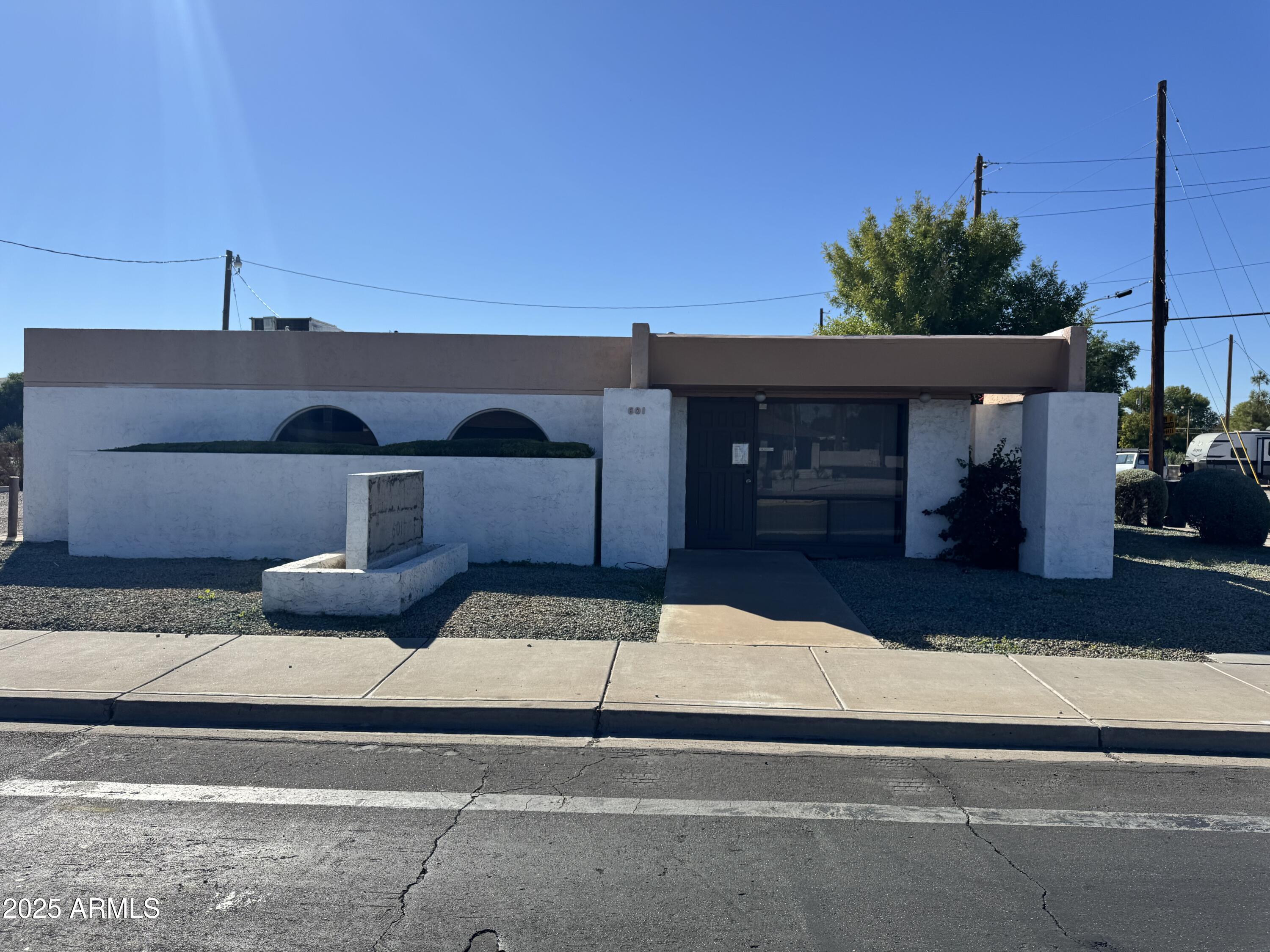 601 E University Drive